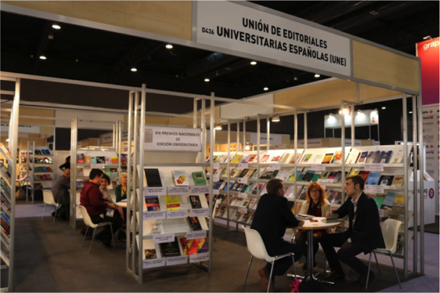 Stand de la UNE en el Liber 2017 / Rosa de Bustos