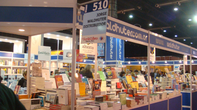 Stand de la UNE en la 36ª Feria Internacional del Libro de Buenos Aires (Argentina). 21 abril-10 mayo  