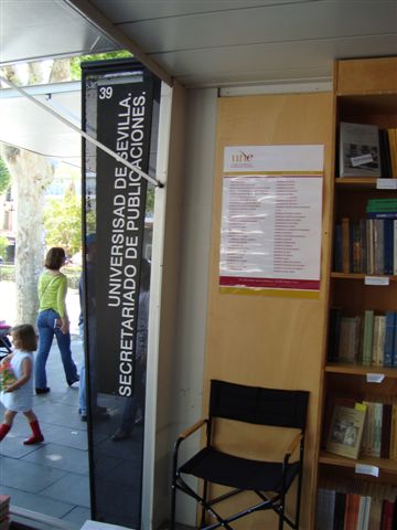 Presencia de la UNE en la Feria del Libro de Sevilla