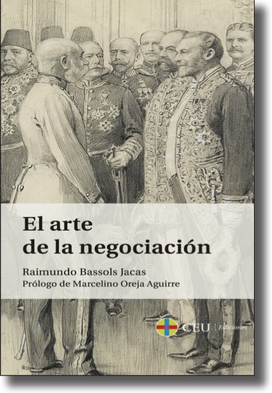 Raimundo Bassols presenta su último libro en la Universidad CEU San Pablo