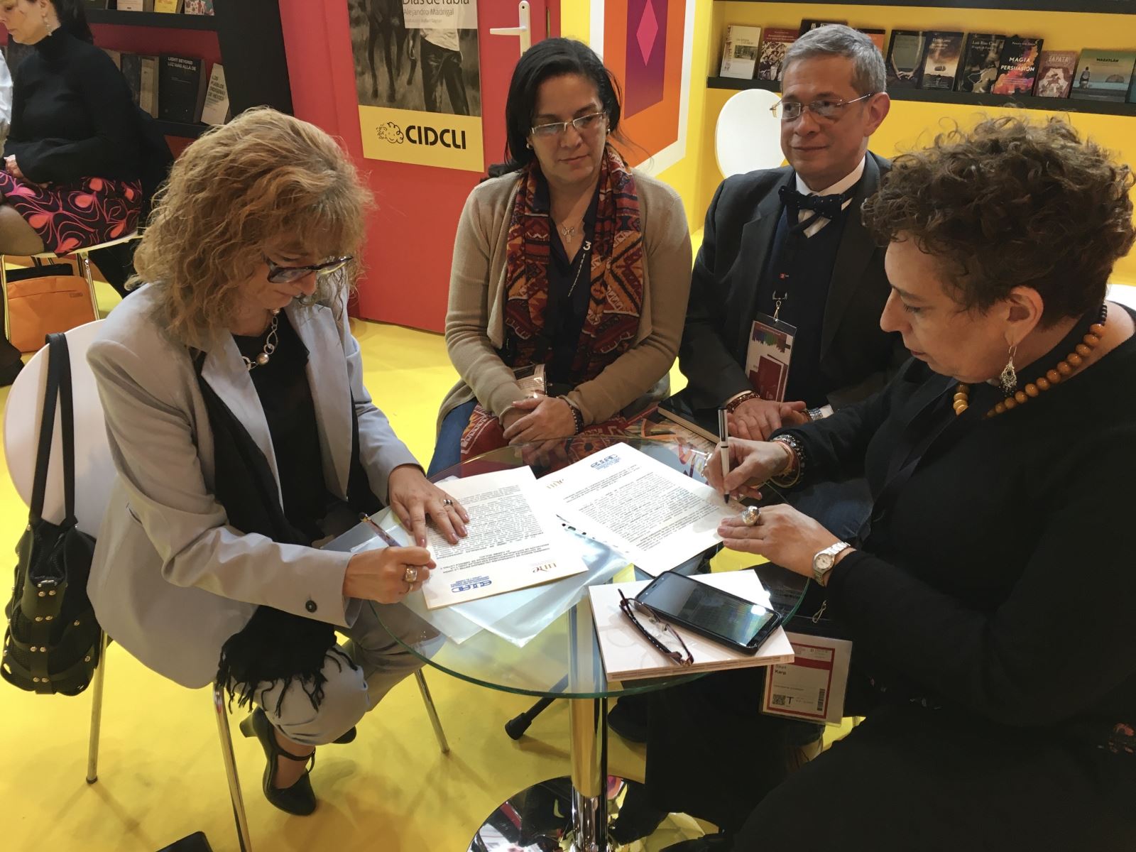 Reuniones de la UNE en la Feria del Libro de Frankfurt 2019