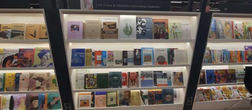 Imágenes del estand de la UNE en la Feria del libro de Fráncfort 2022