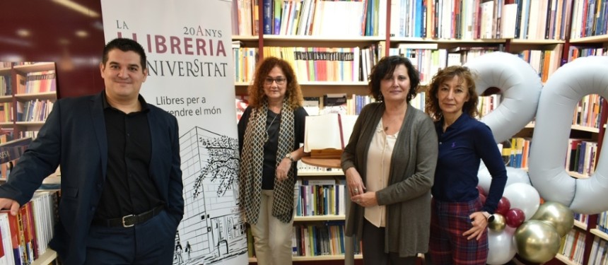 La UNE felicita a la Llibreria de la Universitat de València por su 20º aniversario