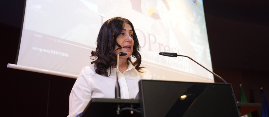 Elisa Borsari (UCOPress) destaca, en el 50 aniversario de la institución, como las editoriales universitarias han ganado visibilidad gracias a redes como UNE