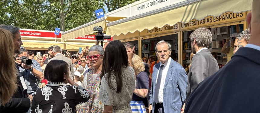 Eva Orúe, impulsora del gran acercamiento de la edición universitaria y científica a la sociedad en la Feria del Libro de Madrid