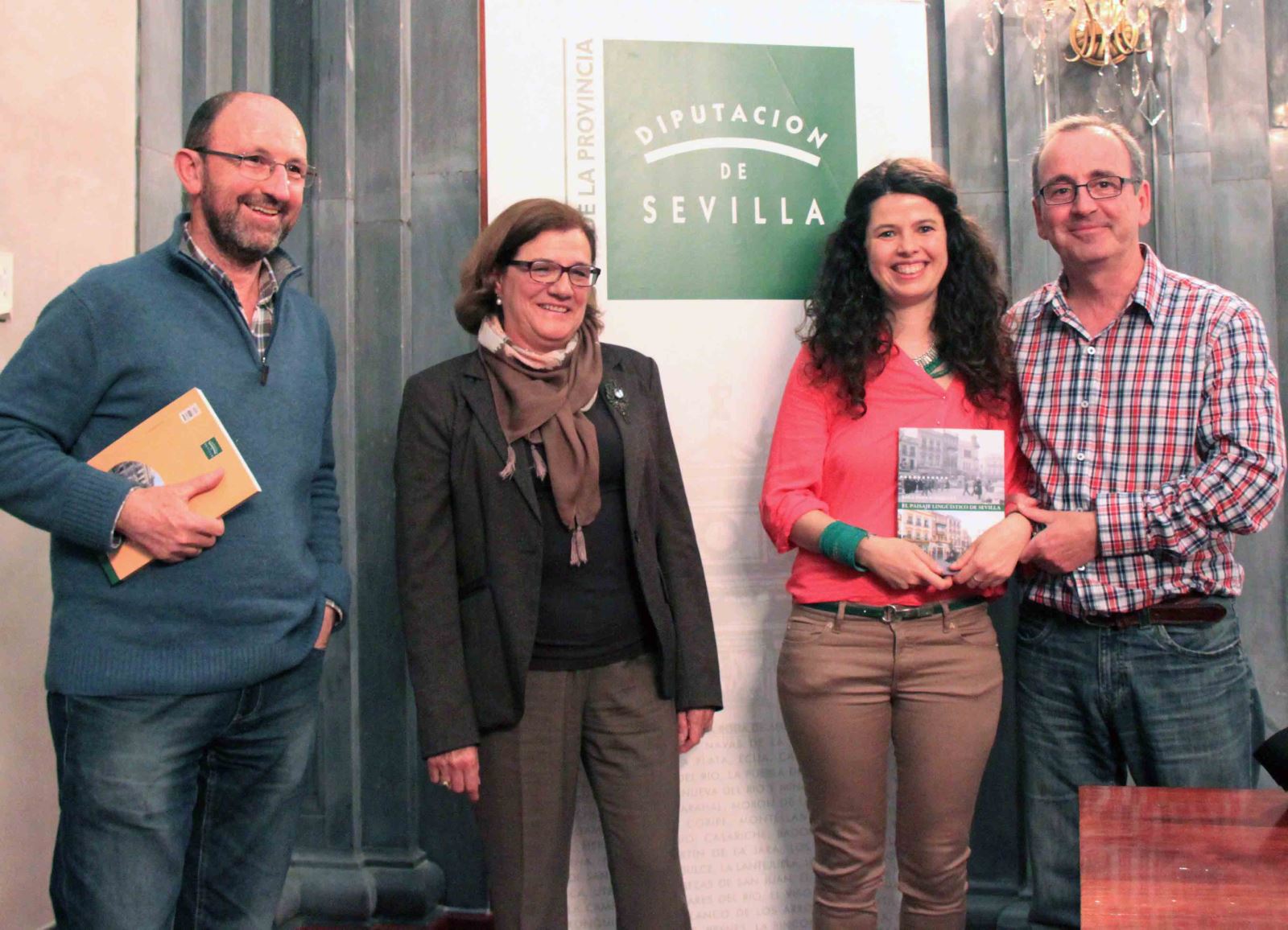La Diputación de Sevilla ha presentado el libro "El paisaje lingüístico de Sevilla. Lenguas y variedades en el escenario urbano hispalense"