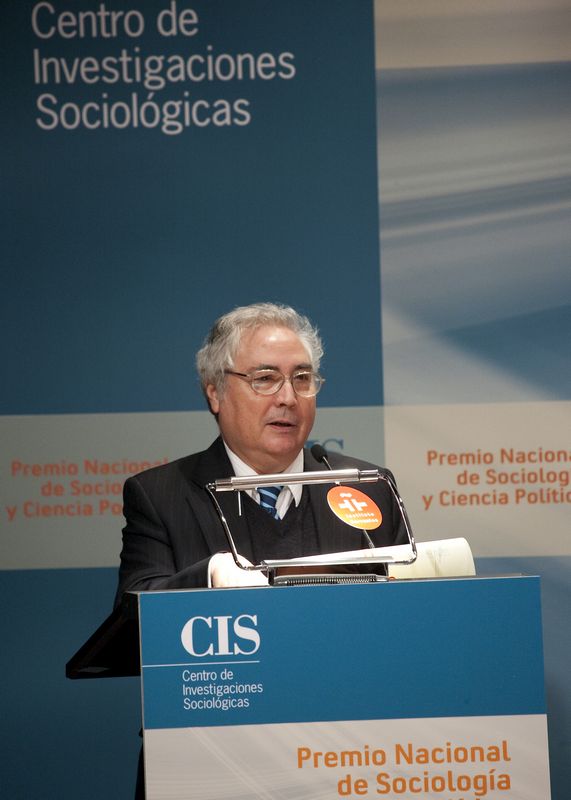 El CIS entrega el Premio Nacional de Sociología y Ciencia Política 2008 a Manuel Castells