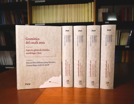 Publicacions URV coedita la “Gramàtica del català antic”