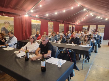 La Feria del Vino de Cambrils brinda con la historia de Maria Sangenís