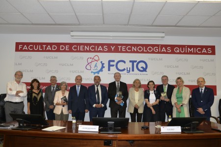 La UCLM edita un libro con discursos y reflexiones sobre la ciencia 