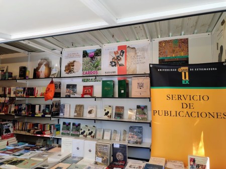 PRESENTACIONES FERIA DEL LIBRO DE CÁCERES 2024: El Servicio de Publicaciones de la Universidad de Extremadura presentó el 22 de abril, en la Feria del Libro en Cáceres sus últimas novedades