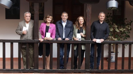 Celebración de la mesa redonda “La IA, así que pasen cinco años” y presentó el libro "Hablando con máquinas, cómo las computadoras procesan el lenguaje"